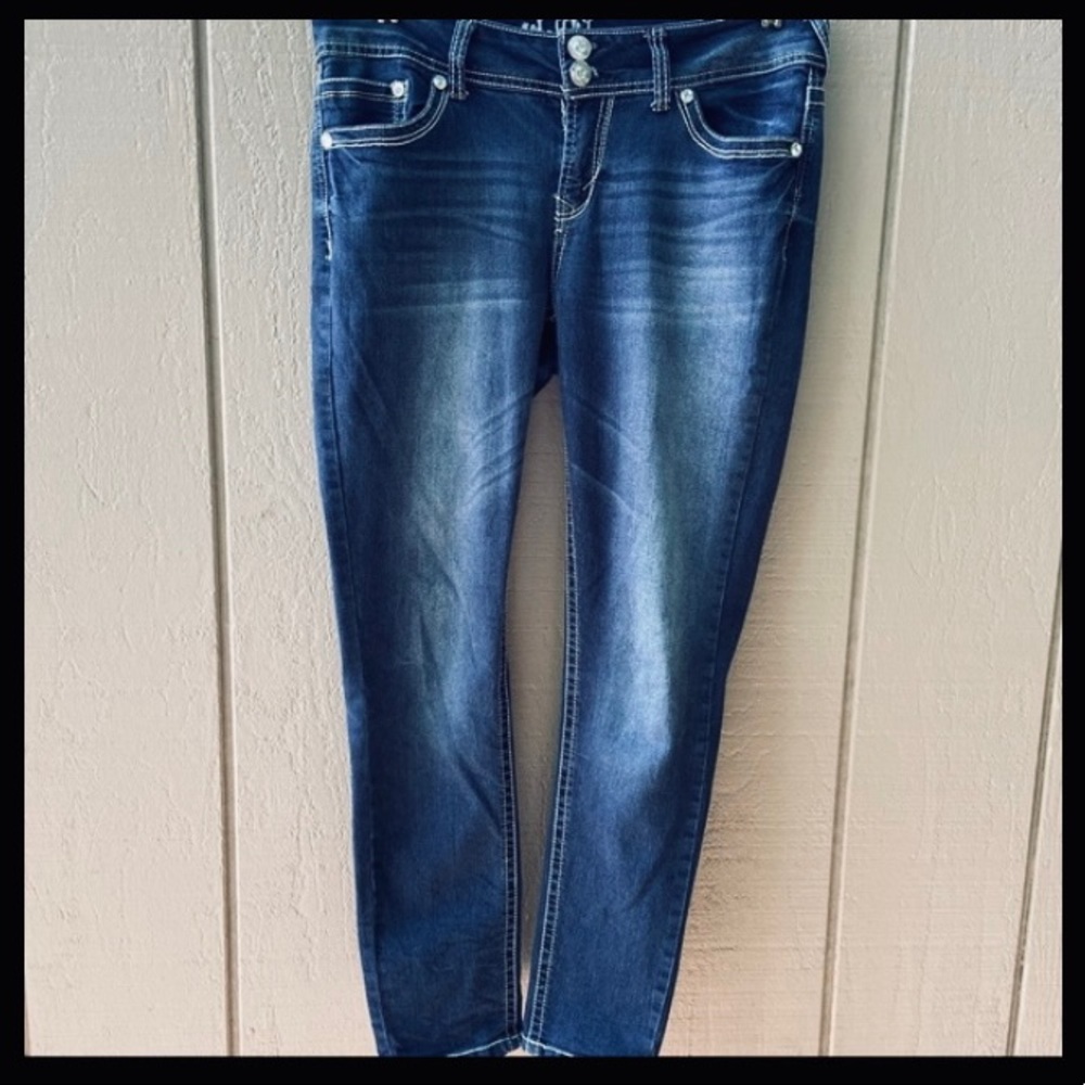 WallFlower 🌺 Jeans